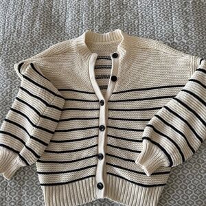 Cardigan sweater